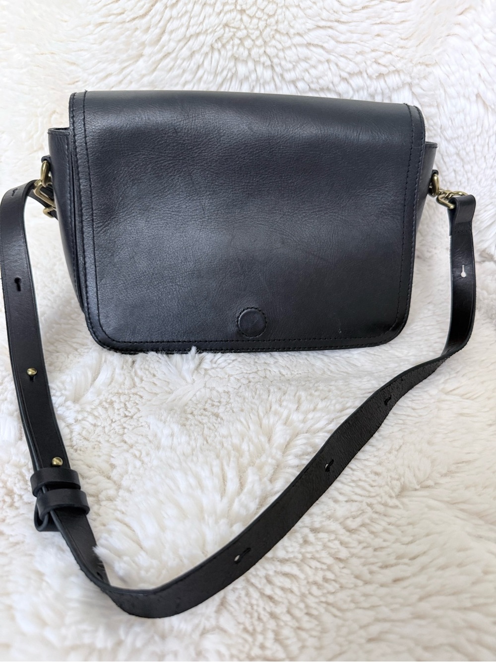 MADEWELL Classic Black Leather Crossbody Bag